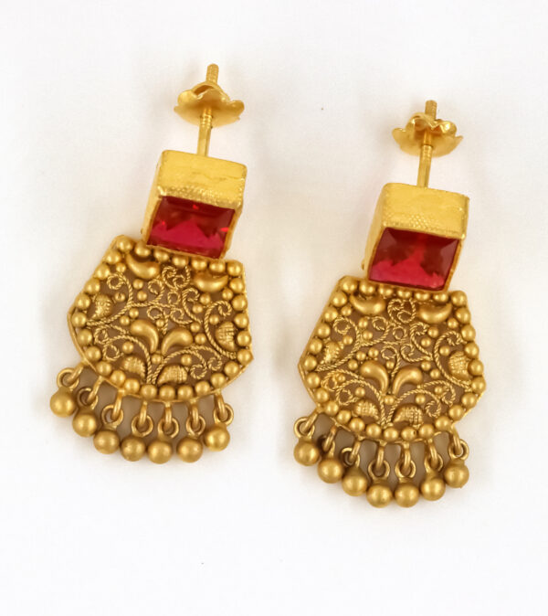 015 Antique Gold Necklace Set with Red Stones & Earrings