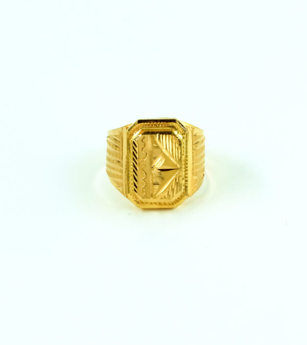 Classic Engraved Gold Ring
